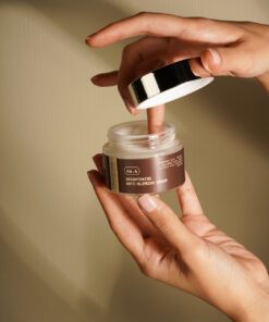 Leke Karşıtı Cilt Tonu Eşitleyici Krem